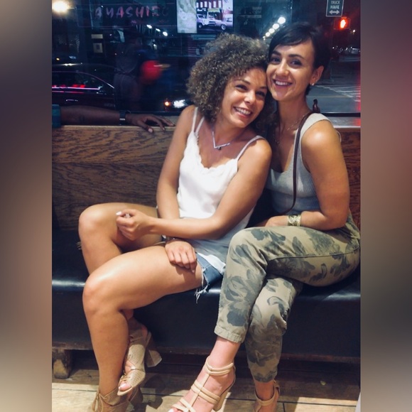 Meet your Posher, Hannah - Picture 7 of 9